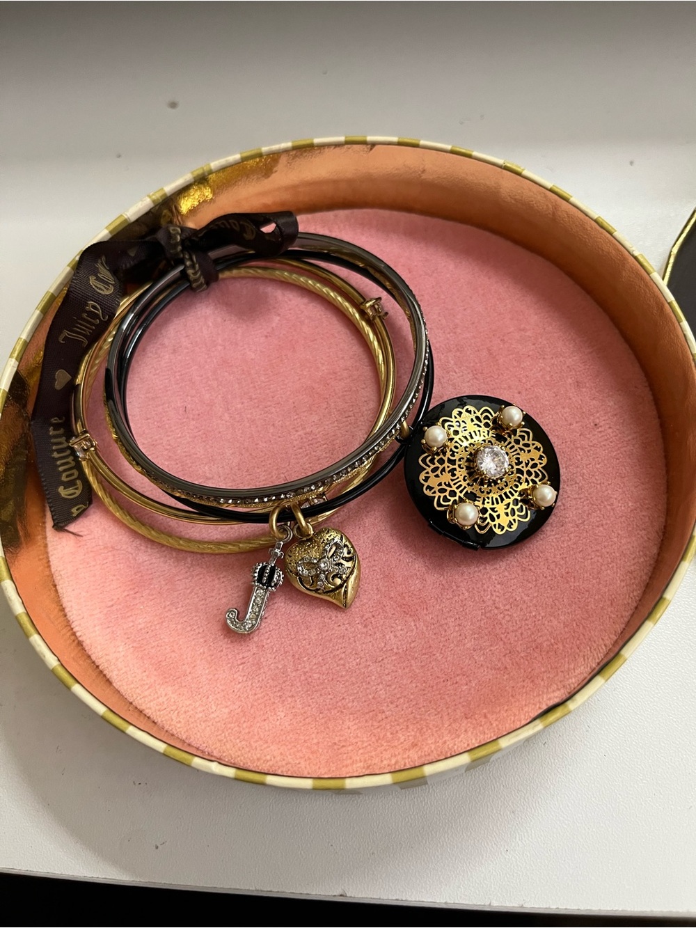 Vintage NWT juicy couture bangle set with box